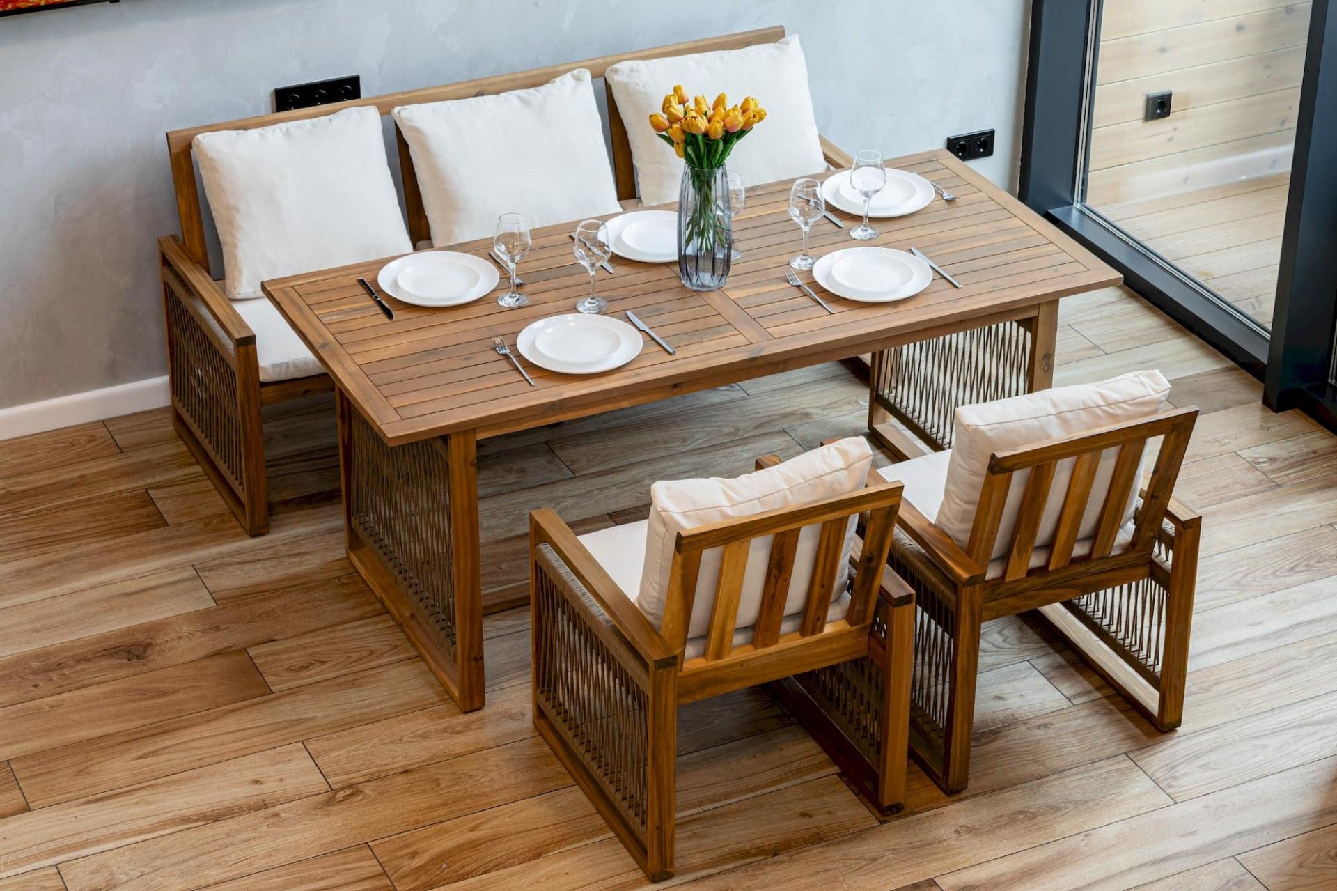 Bespoke Woodcraft for Distinctive Homes and Businesses